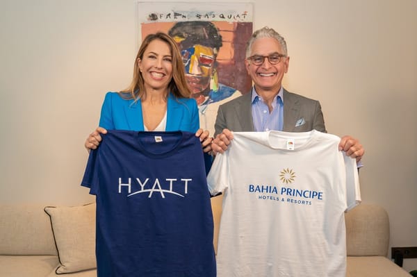 Photo of Hyatt and Bahia Principe executives - Source: jamaica.loopnews.com